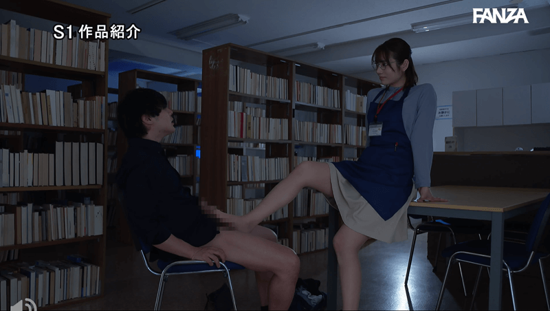 河北彩伽普段は物静かな文系の美女ベージュパンスト足コキ